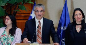 Ministerio de Hacienda rechaza dar feriado el 26 de diciembre y extender la Navidad: 