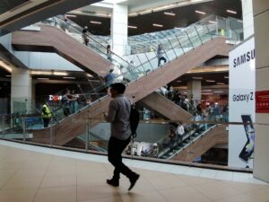 Actividad económica anota su segunda baja consecutiva y marca la mayor caída desde febrero de 2021