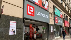 La Polar responde a querella de Aduanas y reitera que sus productos son originales