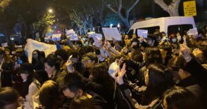 China y la hoja en blanco