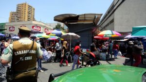 Cadem: 80% está preocupado de ser víctima de algún delito