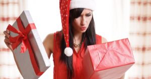 Austera Navidad: menos regalos y menos dinero