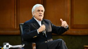 Piñera responde a Lagos por endeudamiento en su gobierno: 