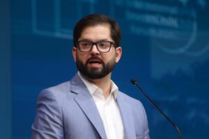 Boric insta a los partidos a alcanzar 