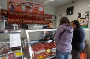 Inflación volvió a subir con fuerza en noviembre y alza anual retornó al 13%