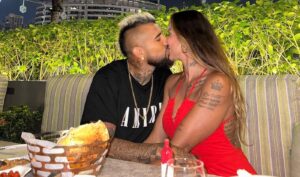 La respuesta de Arturo Vidal a las críticas por su viaje a Dubái con Sonia Isaza