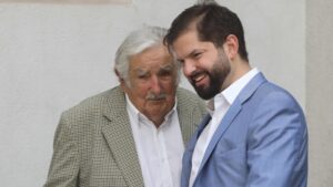 José Mujica y el presidente Gabriel Boric: 