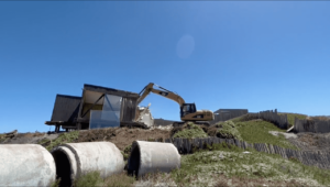 ¿Por qué están destruyendo cabañas en Pupuya?: la polémica que enfrenta al alcalde de Navidad y a vecinos