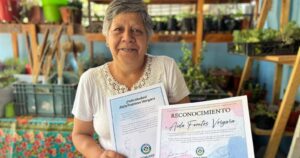 Aída Fuentes dio la PAES a los 56 años: 