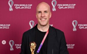 Periodista estadounidense falleció en Qatar mientras cubría partido de Argentina y Países Bajos