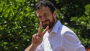 Alcalde Tomás Vodanovic reveló que recibe fotos con contenido sexual en redes sociales
