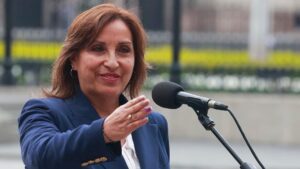 Dina Boluarte presentó a su gabinete y nombró a Pedro Angulo como jefe del Consejo de Ministros