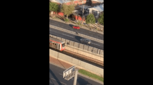 La explicación de Metro de Santiago al video con personas en las vías que se viralizó