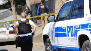 PDI inicia la búsqueda de delincuentes que balearon a un joven en La Pintana: está en riesgo vital