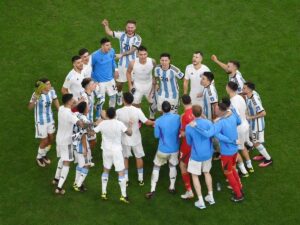 Músicos y actores celebraron la llegada de Argentina a la final de Qatar 2022