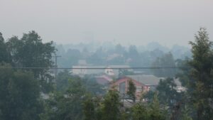 FOTOS - Santiago amaneció bajo densa capa de humo por incendios forestales