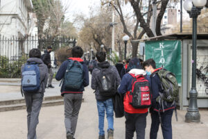 Mineduc envió informes a más de 11 mil colegios para seguir asistencia y desvinculación de alumnos