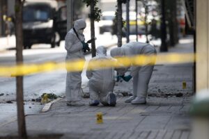 Detienen a acusado de instalar artefacto explosivo en las afueras de edificio de Gendarmería