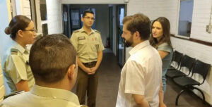 Boric visitó comisarías y el Hospital San Juan de Dios durante la noche de Navidad