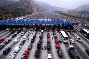Peajes rebajados y limitación a camiones: el plan para enfrentar la salida de vehículos en Año Nuevo