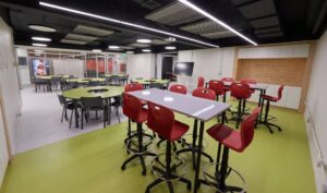 Hiperaula: una nueva sala de clases que cambia la manera de enseñar  