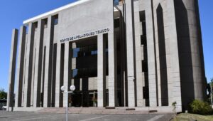 Justicia aprueba traslado de hijo de Héctor Llaitul y miembros de la CAM a la cárcel de Temuco