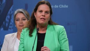 Fuego cruzado: Defensa le responde a Sharp y aclara que le advirtieron de fuegos artificiales vencidos