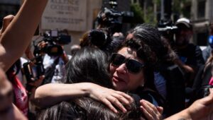 Apruebo Dignidad celebra indulto presidencial a presos del estallido social
