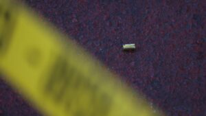 Carabinero frustró a balazos el robo de su vehículo en Puente Alto: delincuente quedó gravemente herido