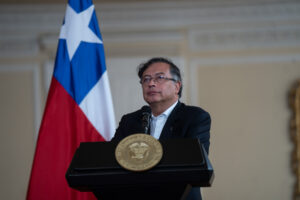 Gobierno confirma visita a Chile del presidente colombiano Gustavo Petro