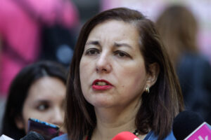 Presidenta del PS y alza en la desaprobación de Boric: 