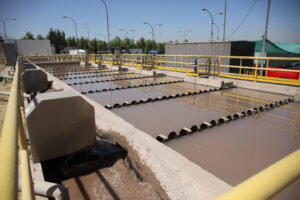RM en alerta por el agua: más de la mitad de las reservas ya se usaron por 