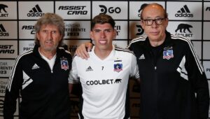 Cumple su sueño: Carlos Palacios es presentado como nuevo refuerzo de Colo-Colo