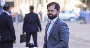 Indultos: oposición impulsará comisión investigadora para analizar posible acusación contra Boric