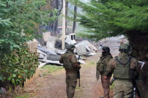 Una casa quedó completamente destruida tras ataque incendiario en Victoria