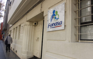 Culpable: doctora que defraudó a Fonasa en $6 mil millones arriesga hasta 22 años de cárcel