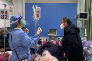 China confirma 60 mil muertes vinculadas al COVID-19 en el último mes