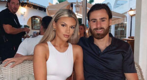 Ben Brereton y Kimberley Abbott comparten la primera imagen de su hijo recién nacido