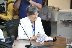 Minsal se reúne con las isapres y llama a la 