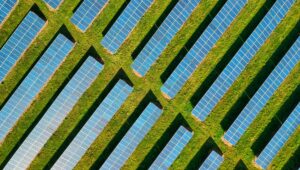 Estudio sobre transición energética en Chile apunta a renovar el sector eléctrico