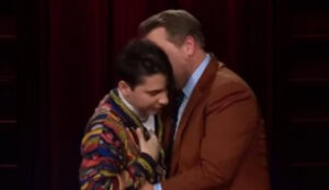 VIDEO - Fabrizio Copano revela qué le dijo James Corden al oído tras su show