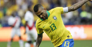 Pumas despidió a Dani Alves tras detención por denuncia de abuso sexual
