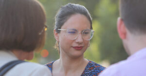 Hassler defiende compra de Clínica Sierra Bella tras oficio de Contraloría: 