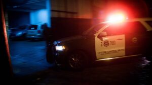 Detienen a menores de 14 y 15 años que conducían vehículo robado