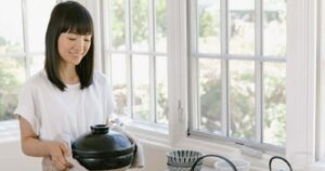 Marie Kondo se rindió: las razones de la reina del orden para abandonar su popular método