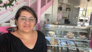Emprendedora de Batuco abre sucursal en Chicureo apostando por la pastelería tradicional