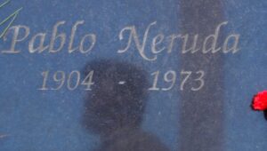 Corte Suprema vuelve a retrasar entrega de resultados de panel de expertos por muerte de Pablo Neruda