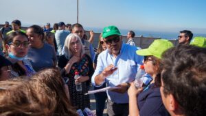 Ministro Ávila visita localidades afectadas por incendios en el Biobío: 