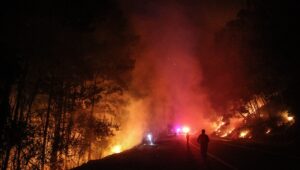 Incendios forestales en Biobío: restablecen de manera provisoria el agua potable en Santa Juana