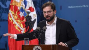 Boric sale al paso de cuestionamientos de Sofofa por regulaciones forestales: 